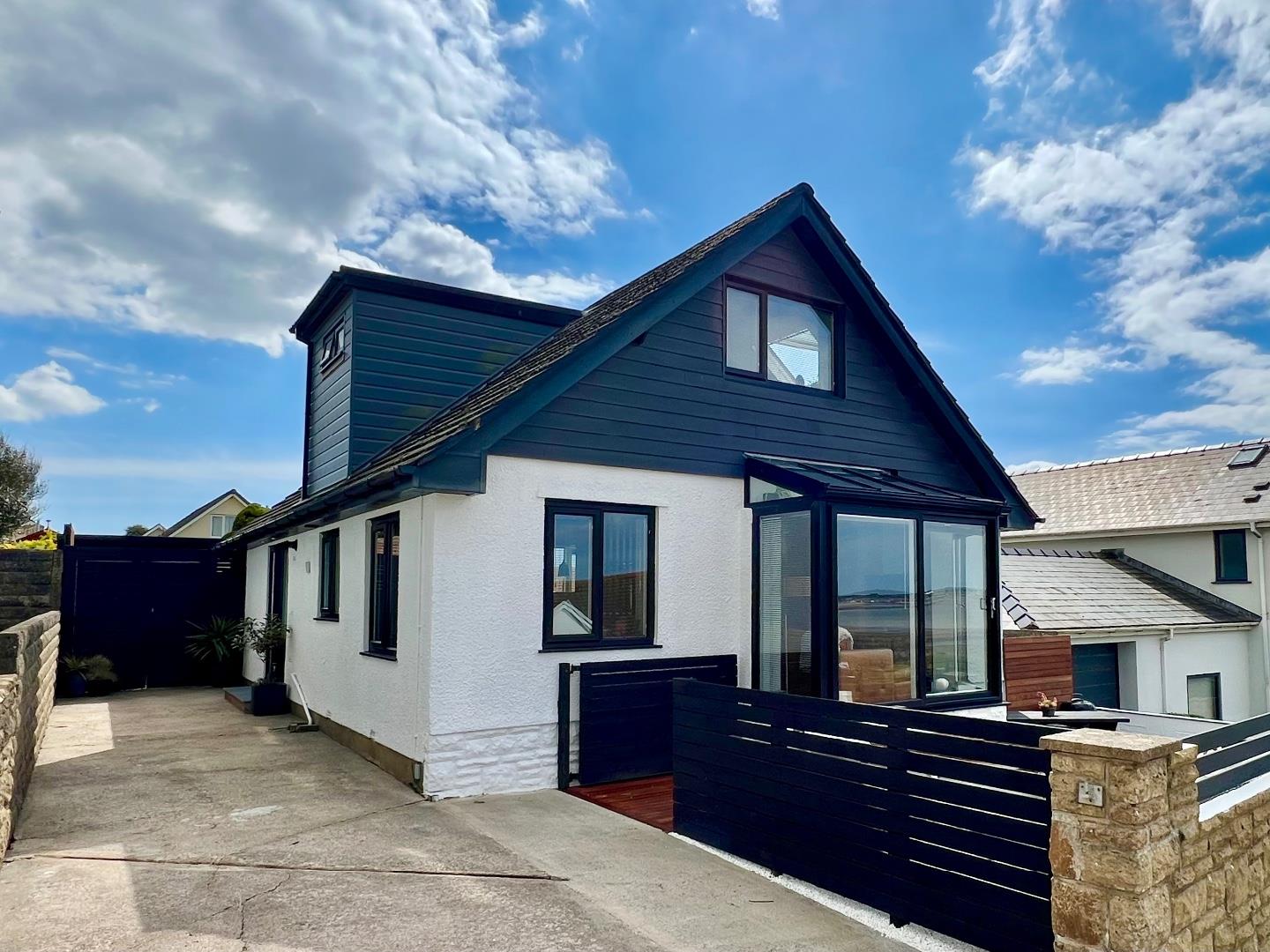 Seaview Drive, Ogmore-By-Sea, Vale of Glamorgan, CF32 0PB